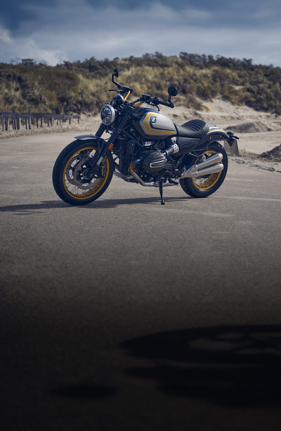 BMW R12